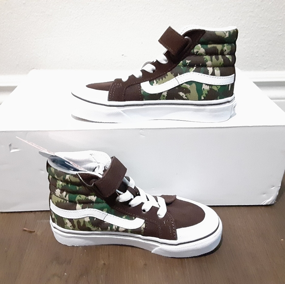 Vans - Picture 2 of 4